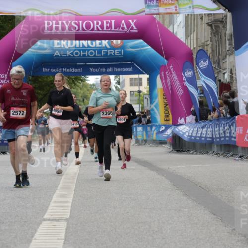 06.09.2026 - CURREX Alsterlauf Yannick Fuchs http://msf.ph/oto/10226727 06.09.2026 10:20:18 Ziel 2995, 3204, 3308, 4724, 5028, 5350 meine-sportfotos.de