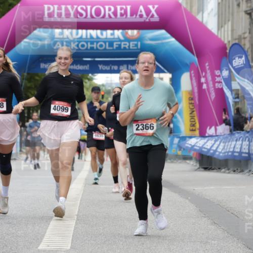 06.09.2026 - CURREX Alsterlauf Yannick Fuchs http://msf.ph/oto/10226737 06.09.2026 10:20:21 Ziel 2366, 2572, 2995, 3204, 3308, 4098, 4099, 5028, 5350 meine-sportfotos.de