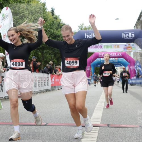 06.09.2026 - CURREX Alsterlauf Yannick Fuchs http://msf.ph/oto/10226758 06.09.2026 10:20:26 Ziel 2366, 2572, 4098, 4099, 4609, 5305, 6413 meine-sportfotos.de