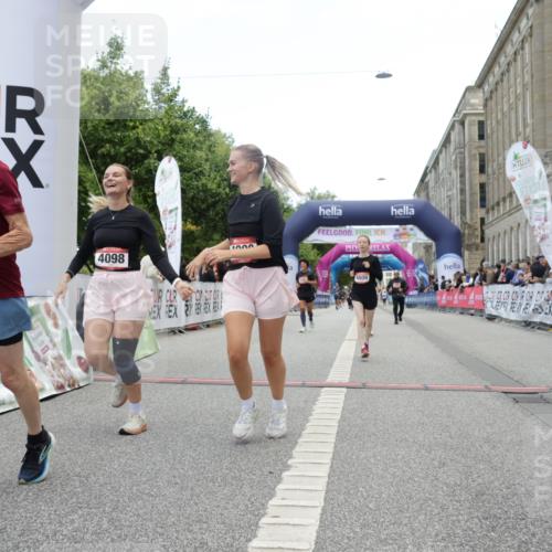 06.09.2026 - CURREX Alsterlauf Yannick Fuchs http://msf.ph/oto/10226761 06.09.2026 10:20:27 Ziel 2366, 2572, 4098, 4099, 4609, 5305, 6413 meine-sportfotos.de