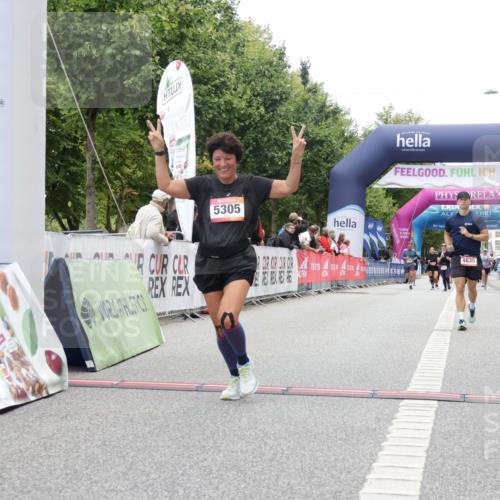 06.09.2026 - CURREX Alsterlauf Yannick Fuchs http://msf.ph/oto/10226780 06.09.2026 10:20:31 Ziel 2366, 2572, 3026, 4098, 4099, 4609, 4635, 5305, 6413 meine-sportfotos.de