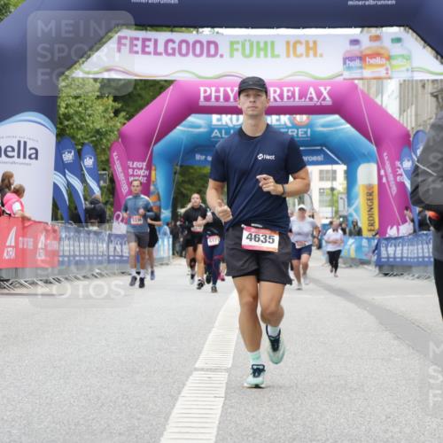 06.09.2026 - CURREX Alsterlauf Yannick Fuchs http://msf.ph/oto/10226782 06.09.2026 10:20:32 Ziel 2366, 2572, 3026, 4098, 4099, 4609, 4635, 5305, 6413 meine-sportfotos.de