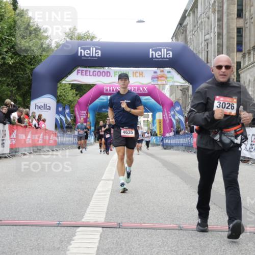 06.09.2026 - CURREX Alsterlauf Yannick Fuchs http://msf.ph/oto/10226786 06.09.2026 10:20:33 Ziel 3026, 4098, 4099, 4609, 4635, 5305, 6413 meine-sportfotos.de