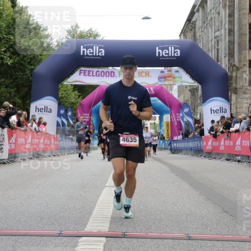 06.09.2026 - CURREX Alsterlauf Yannick Fuchs http://msf.ph/oto/10226789 06.09.2026 10:20:34 Ziel 3026, 4609, 4635, 5305, 6413 meine-sportfotos.de