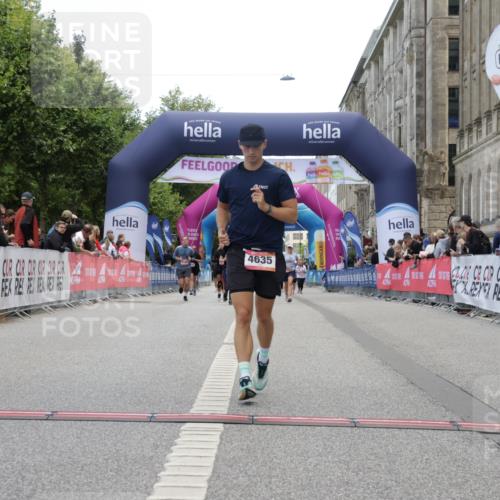 06.09.2026 - CURREX Alsterlauf Yannick Fuchs http://msf.ph/oto/10226790 06.09.2026 10:20:35 Ziel 3026, 4609, 4635, 5305, 6413 meine-sportfotos.de