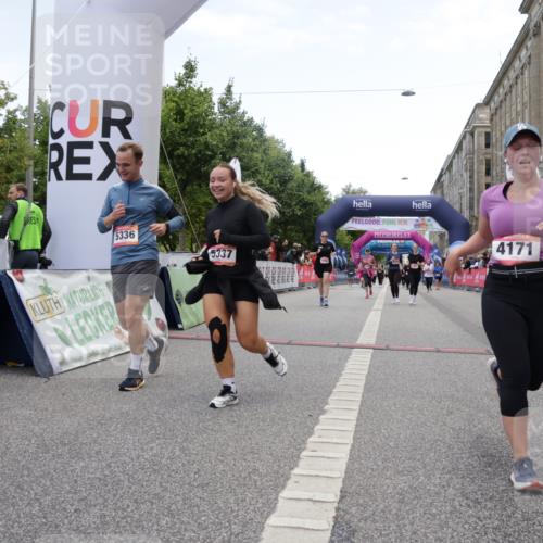 06.09.2026 - CURREX Alsterlauf Yannick Fuchs http://msf.ph/oto/10226828 06.09.2026 10:20:47 Ziel 4171, 4410, 4411, 4666, 5336, 5337, 6177, 6389, 6459 meine-sportfotos.de