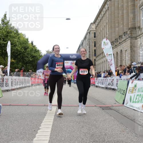 06.09.2026 - CURREX Alsterlauf Yannick Fuchs http://msf.ph/oto/10226842 06.09.2026 10:20:51 Ziel 2146, 2182, 4171, 4410, 4411, 4666, 5336, 5337, 6177, 6389, 6459 meine-sportfotos.de
