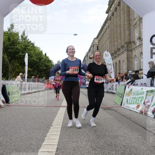 06.09.2026 - CURREX Alsterlauf Yannick Fuchs http://msf.ph/oto/10226846 06.09.2026 10:20:52 Ziel 2146, 2182, 4171, 4410, 4411, 4666, 5180, 5336, 5337, 6177 meine-sportfotos.de