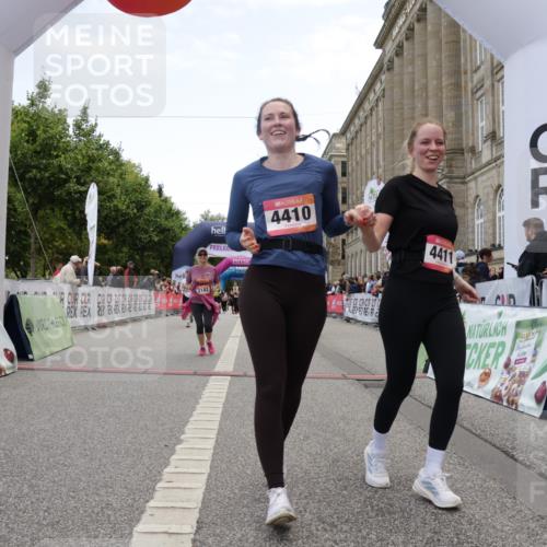 06.09.2026 - CURREX Alsterlauf Yannick Fuchs http://msf.ph/oto/10226849 06.09.2026 10:20:52 Ziel 2146, 2182, 4171, 4410, 4411, 4666, 5180, 5336, 5337, 6177 meine-sportfotos.de