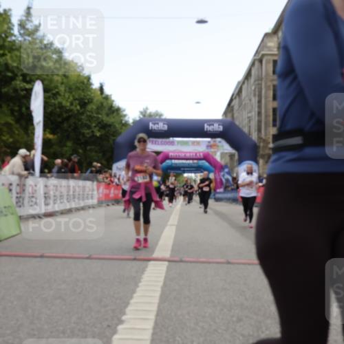 06.09.2026 - CURREX Alsterlauf Yannick Fuchs http://msf.ph/oto/10226852 06.09.2026 10:20:53 Ziel 2146, 2182, 4171, 4410, 4411, 4666, 5180, 5336, 5337 meine-sportfotos.de