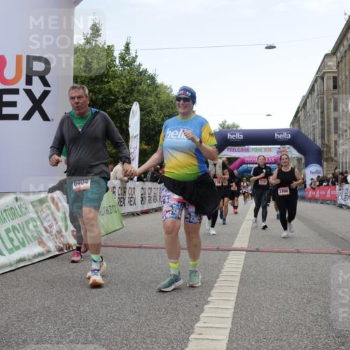 06.09.2026 - CURREX Alsterlauf Yannick Fuchs http://msf.ph/oto/10226886 06.09.2026 10:21:02 Ziel 2146, 2754, 2755, 2757, 2885, 3495, 4436, 5136, 5180, 5806, 6403, 6404 meine-sportfotos.de