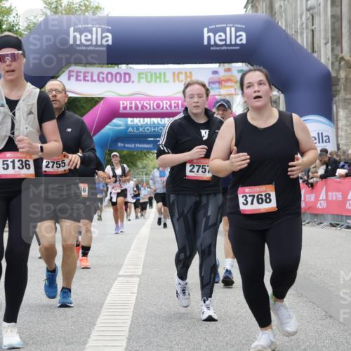 06.09.2026 - CURREX Alsterlauf Yannick Fuchs http://msf.ph/oto/10226888 06.09.2026 10:21:03 Ziel 2146, 2754, 2755, 2757, 2885, 3495, 4436, 4562, 5136, 5180, 5806, 6403, 6404 meine-sportfotos.de