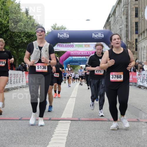 06.09.2026 - CURREX Alsterlauf Yannick Fuchs http://msf.ph/oto/10226893 06.09.2026 10:21:04 Ziel 2754, 2755, 2757, 2885, 3495, 4436, 4562, 5136, 5180, 5806, 6403, 6404 meine-sportfotos.de