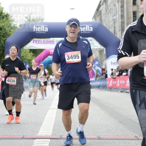 06.09.2026 - CURREX Alsterlauf Yannick Fuchs http://msf.ph/oto/10226900 06.09.2026 10:21:06 Ziel 2754, 2755, 2757, 2885, 3406, 3495, 3579, 4436, 4562, 5136, 5562, 5806, 6403, 6404 meine-sportfotos.de