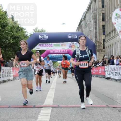 06.09.2026 - CURREX Alsterlauf Yannick Fuchs http://msf.ph/oto/10226915 06.09.2026 10:21:09 Ziel 2754, 2755, 2757, 3406, 3495, 3579, 4436, 4562, 4934, 5136, 5562, 8255 meine-sportfotos.de