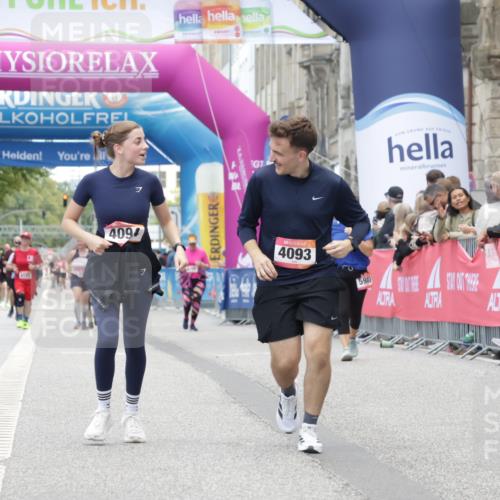 06.09.2026 - CURREX Alsterlauf Yannick Fuchs http://msf.ph/oto/10226930 06.09.2026 10:23:07 Ziel 2987, 3275, 4093, 4094, 6225 meine-sportfotos.de