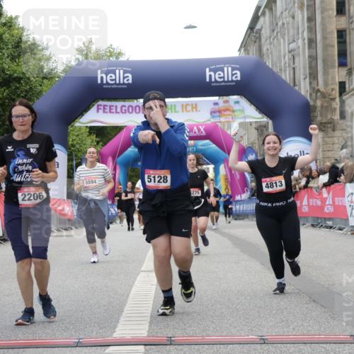 06.09.2026 - CURREX Alsterlauf Yannick Fuchs http://msf.ph/oto/10226964 06.09.2026 10:22:56 Ziel 2206, 2243, 2490, 3275, 3288, 3372, 4813, 5128, 8074 meine-sportfotos.de