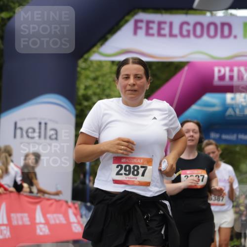 06.09.2026 - CURREX Alsterlauf Yannick Fuchs http://msf.ph/oto/10226992 06.09.2026 10:23:04 Ziel 2206, 2490, 2987, 3275, 4813, 5128, 6225 meine-sportfotos.de