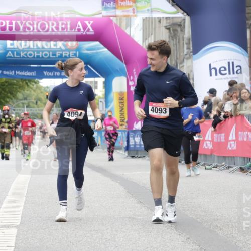 06.09.2026 - CURREX Alsterlauf Yannick Fuchs http://msf.ph/oto/10226998 06.09.2026 10:23:07 Ziel 2987, 3275, 4093, 4094, 6225 meine-sportfotos.de
