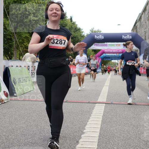 06.09.2026 - CURREX Alsterlauf Yannick Fuchs http://msf.ph/oto/10227009 06.09.2026 10:23:11 Ziel 2987, 4093, 4094, 4918, 6225, 6387 meine-sportfotos.de