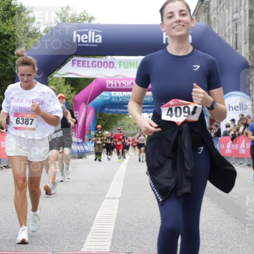 06.09.2026 - CURREX Alsterlauf Yannick Fuchs http://msf.ph/oto/10227012 06.09.2026 10:23:12 Ziel 2987, 4093, 4094, 4918, 6225, 6387 meine-sportfotos.de