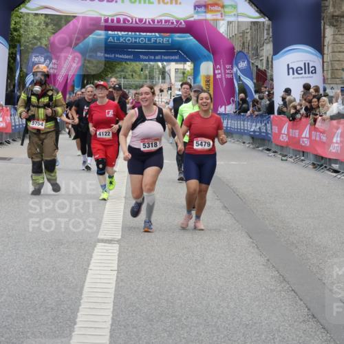 06.09.2026 - CURREX Alsterlauf Yannick Fuchs http://msf.ph/oto/10227031 06.09.2026 10:23:25 Ziel 2945, 3305, 5479, 5980 meine-sportfotos.de