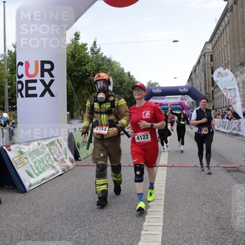 06.09.2026 - CURREX Alsterlauf Yannick Fuchs http://msf.ph/oto/10227054 06.09.2026 10:23:32 Ziel 2591, 2592, 2593, 2939, 3118, 4122, 4303, 5479, 5754 meine-sportfotos.de
