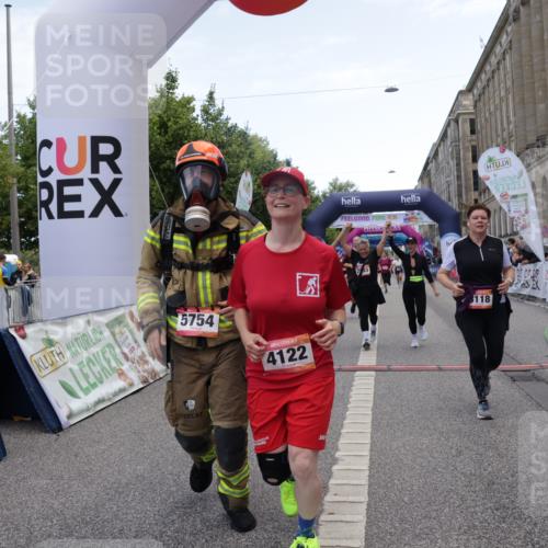 06.09.2026 - CURREX Alsterlauf Yannick Fuchs http://msf.ph/oto/10227056 06.09.2026 10:23:33 Ziel 2591, 2592, 2593, 2939, 3118, 4122, 4303, 5479, 5754 meine-sportfotos.de