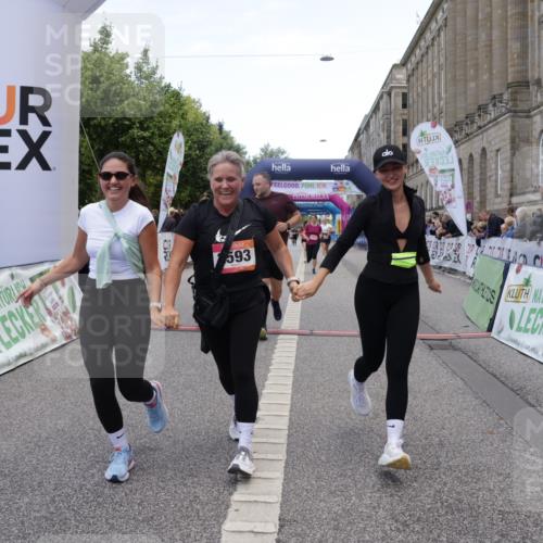 06.09.2026 - CURREX Alsterlauf Yannick Fuchs http://msf.ph/oto/10227069 06.09.2026 10:23:35 Ziel 2591, 2592, 2593, 2939, 3118, 3424, 4122, 4303, 5479, 5754, 8144 meine-sportfotos.de