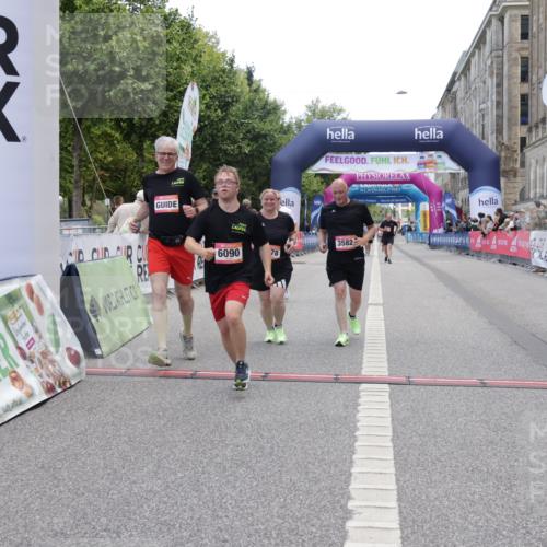 06.09.2026 - CURREX Alsterlauf Yannick Fuchs http://msf.ph/oto/10227099 06.09.2026 10:23:43 Ziel 2939, 3424, 3578, 3582, 4303, 4450, 4659, 6090, 8144 meine-sportfotos.de