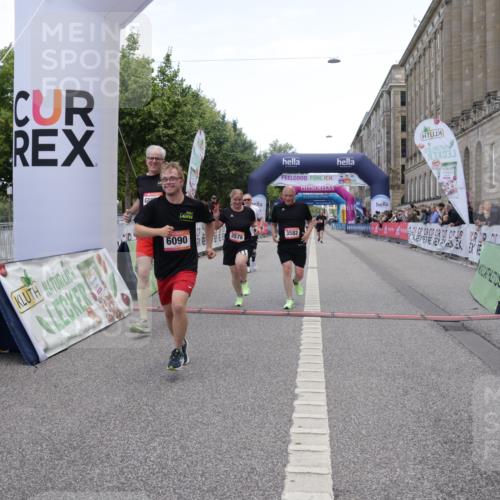 06.09.2026 - CURREX Alsterlauf Yannick Fuchs http://msf.ph/oto/10227102 06.09.2026 10:23:44 Ziel 3424, 3578, 3582, 4450, 4659, 6090, 8144 meine-sportfotos.de