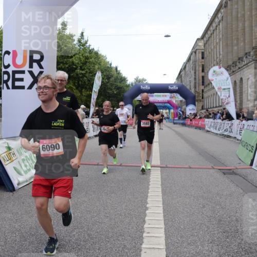 06.09.2026 - CURREX Alsterlauf Yannick Fuchs http://msf.ph/oto/10227106 06.09.2026 10:23:44 Ziel 3424, 3578, 3582, 4450, 4659, 6090, 8144 meine-sportfotos.de