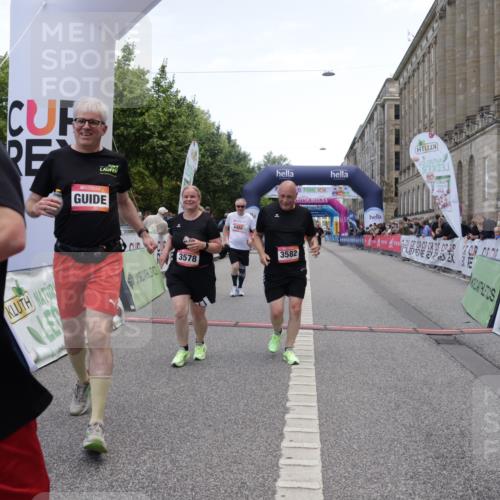 06.09.2026 - CURREX Alsterlauf Yannick Fuchs http://msf.ph/oto/10227108 06.09.2026 10:23:45 Ziel 3424, 3578, 3582, 4450, 4659, 6090, 8144 meine-sportfotos.de