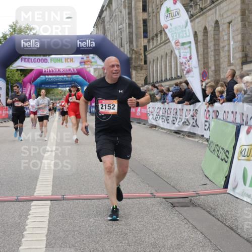 06.09.2026 - CURREX Alsterlauf Yannick Fuchs http://msf.ph/oto/10227119 06.09.2026 10:23:54 Ziel 2127, 2152, 2553, 4450, 5817 meine-sportfotos.de