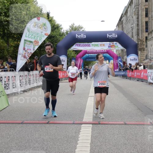 06.09.2026 - CURREX Alsterlauf Yannick Fuchs http://msf.ph/oto/10227127 06.09.2026 10:23:58 Ziel 2127, 2152, 2276, 2553, 5817, 6167 meine-sportfotos.de