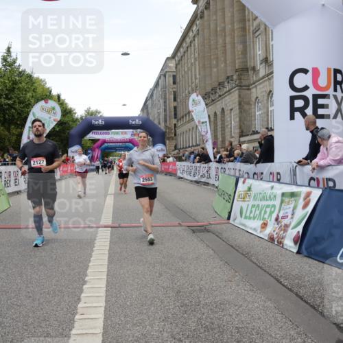 06.09.2026 - CURREX Alsterlauf Yannick Fuchs http://msf.ph/oto/10227130 06.09.2026 10:23:59 Ziel 2127, 2152, 2276, 2553, 5817, 6167 meine-sportfotos.de