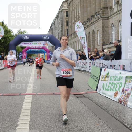 06.09.2026 - CURREX Alsterlauf Yannick Fuchs http://msf.ph/oto/10227132 06.09.2026 10:24:00 Ziel 2127, 2152, 2276, 2553, 5817, 6167 meine-sportfotos.de
