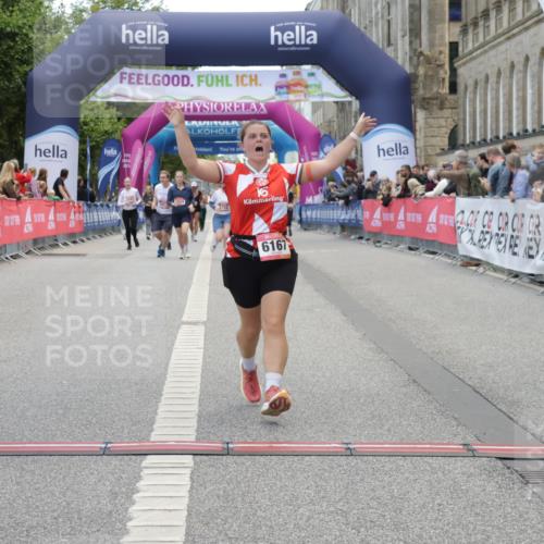 06.09.2026 - CURREX Alsterlauf Yannick Fuchs http://msf.ph/oto/10227139 06.09.2026 10:24:02 Ziel 2127, 2276, 2553, 5817, 6167 meine-sportfotos.de