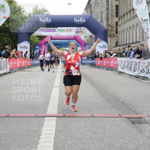 06.09.2026 - CURREX Alsterlauf Yannick Fuchs http://msf.ph/oto/10227140 06.09.2026 10:24:02 Ziel 2127, 2276, 2553, 5817, 6167 meine-sportfotos.de