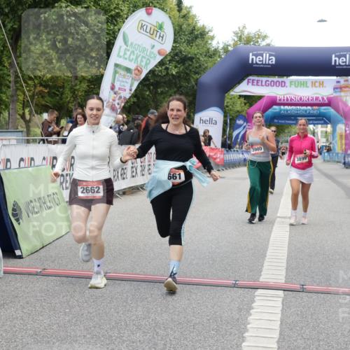 06.09.2026 - CURREX Alsterlauf Yannick Fuchs http://msf.ph/oto/10227213 06.09.2026 10:24:26 Ziel 2662, 3856, 3899, 3900, 5604, 5842, 6422 meine-sportfotos.de
