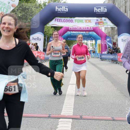 06.09.2026 - CURREX Alsterlauf Yannick Fuchs http://msf.ph/oto/10227217 06.09.2026 10:24:27 Ziel 2662, 3856, 3899, 3900, 5604, 5842 meine-sportfotos.de