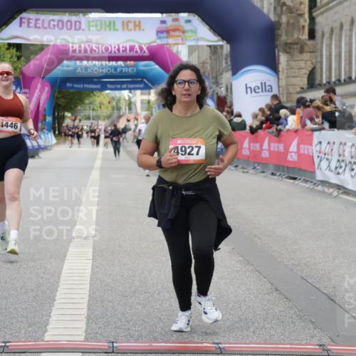 06.09.2026 - CURREX Alsterlauf Yannick Fuchs http://msf.ph/oto/10227257 06.09.2026 10:24:56 Ziel 3716, 4446, 4912, 4927 meine-sportfotos.de