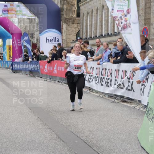 06.09.2026 - CURREX Alsterlauf Yannick Fuchs http://msf.ph/oto/10227270 06.09.2026 10:25:03 Ziel 4384, 4446, 4927 meine-sportfotos.de