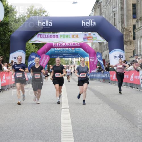 06.09.2026 - CURREX Alsterlauf Yannick Fuchs http://msf.ph/oto/10227291 06.09.2026 10:25:25 Ziel 3998, 3999, 4000, 4001, 5248, 6333 meine-sportfotos.de