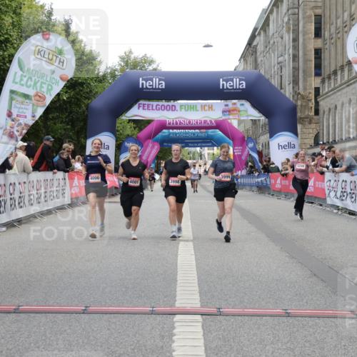 06.09.2026 - CURREX Alsterlauf Yannick Fuchs http://msf.ph/oto/10227294 06.09.2026 10:25:25 Ziel 3998, 3999, 4000, 4001, 5248, 6333 meine-sportfotos.de