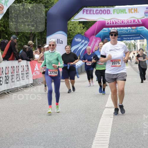 06.09.2026 - CURREX Alsterlauf Yannick Fuchs http://msf.ph/oto/10227311 06.09.2026 10:25:43 Ziel 2075, 3774, 4258, 6202, 6252 meine-sportfotos.de