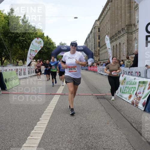 06.09.2026 - CURREX Alsterlauf Yannick Fuchs http://msf.ph/oto/10227320 06.09.2026 10:25:46 Ziel 2075, 2635, 2636, 3297, 3774, 4258, 6202, 6252, 6325 meine-sportfotos.de