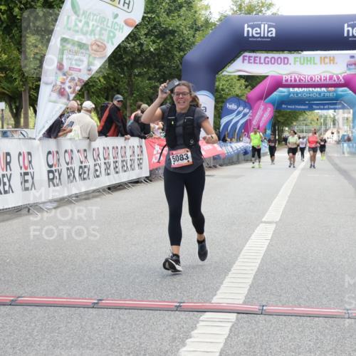 06.09.2026 - CURREX Alsterlauf Yannick Fuchs http://msf.ph/oto/10227358 06.09.2026 10:25:57 Ziel 2635, 2636, 3297, 4794, 5083, 5409, 6325 meine-sportfotos.de