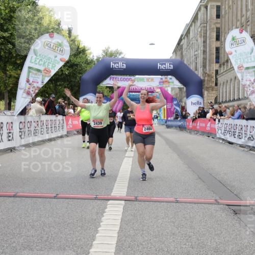 06.09.2026 - CURREX Alsterlauf Yannick Fuchs http://msf.ph/oto/10227382 06.09.2026 10:26:11 Ziel 2439, 2468, 4170 meine-sportfotos.de