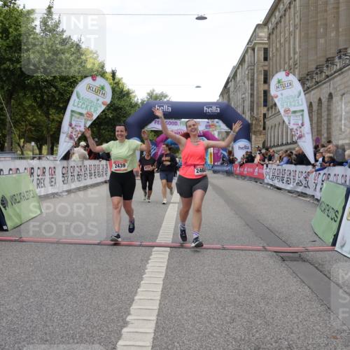 06.09.2026 - CURREX Alsterlauf Yannick Fuchs http://msf.ph/oto/10227384 06.09.2026 10:26:11 Ziel 2439, 2468, 4170 meine-sportfotos.de